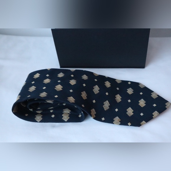 Sale🔥 Authentic Giorgio Armani Neck Tie - Picture 2 of 4